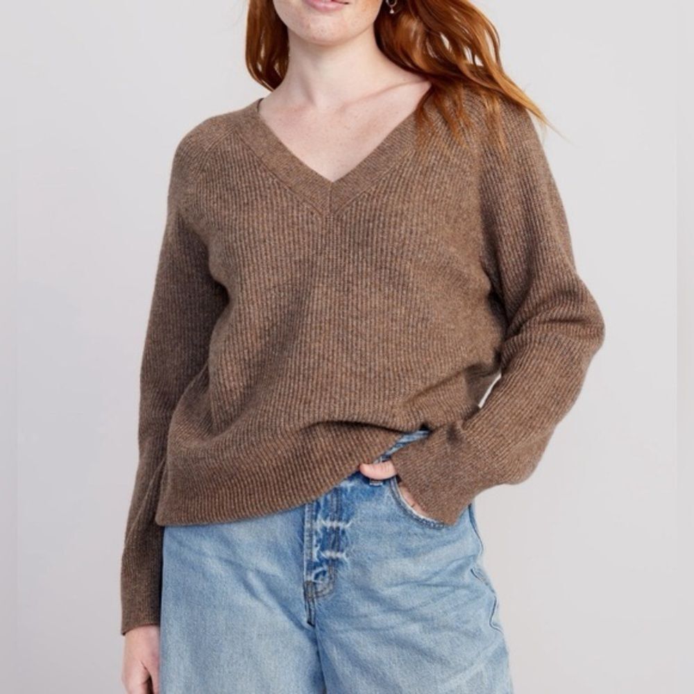 NWT Old Navy Vneck mocha taffy brown machine washable soft sweater size XS